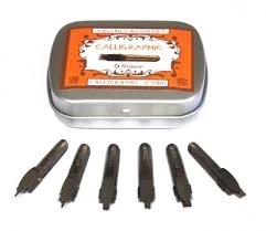 Brause Metallbox mit 6 Kalligraphiefedern